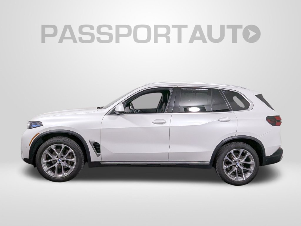Certified 2024 BMW X5 xDrive40i w/ Premium Package AWD/4WD image 2