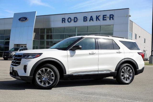 Certified 2025 Ford Explorer Active w/ Active Comfort Package image 3