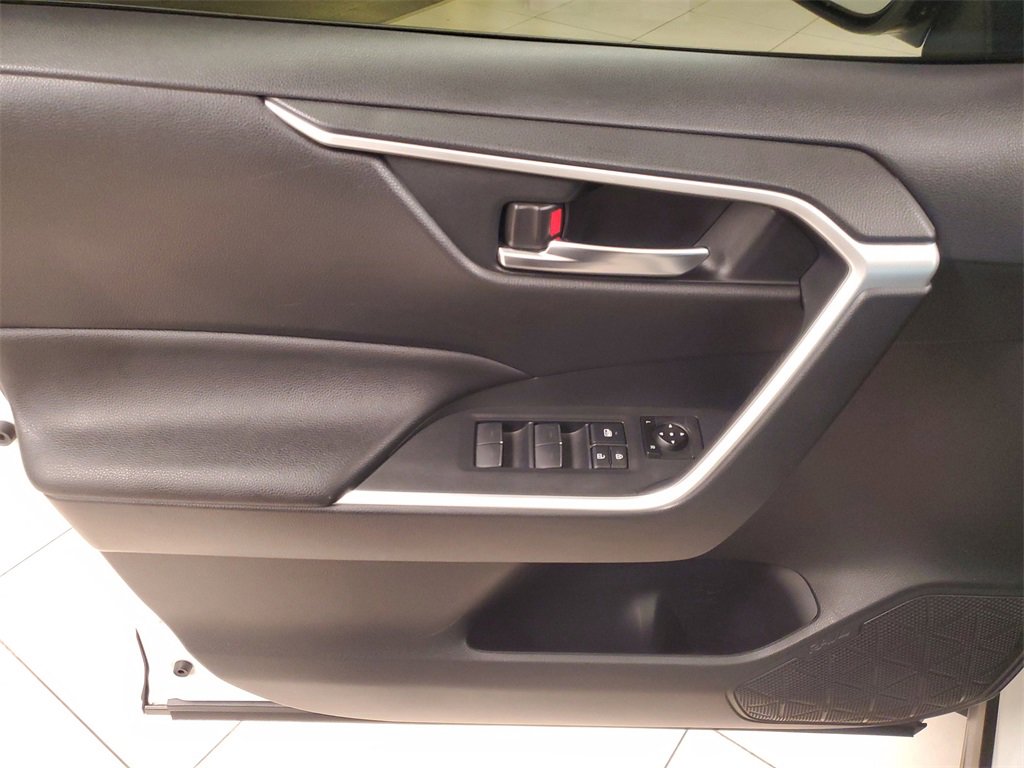 Used 2023 Toyota RAV4 XLE image 19