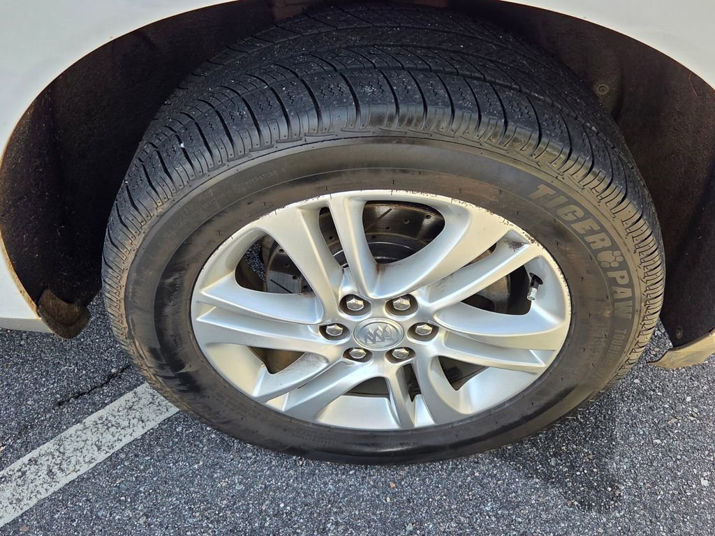 Used 2020 Buick Enclave Essence image 17