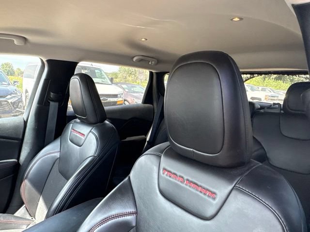 Used 2022 Jeep Cherokee Trailhawk w/ Comfort/Convenience Group AWD/4WD image 10