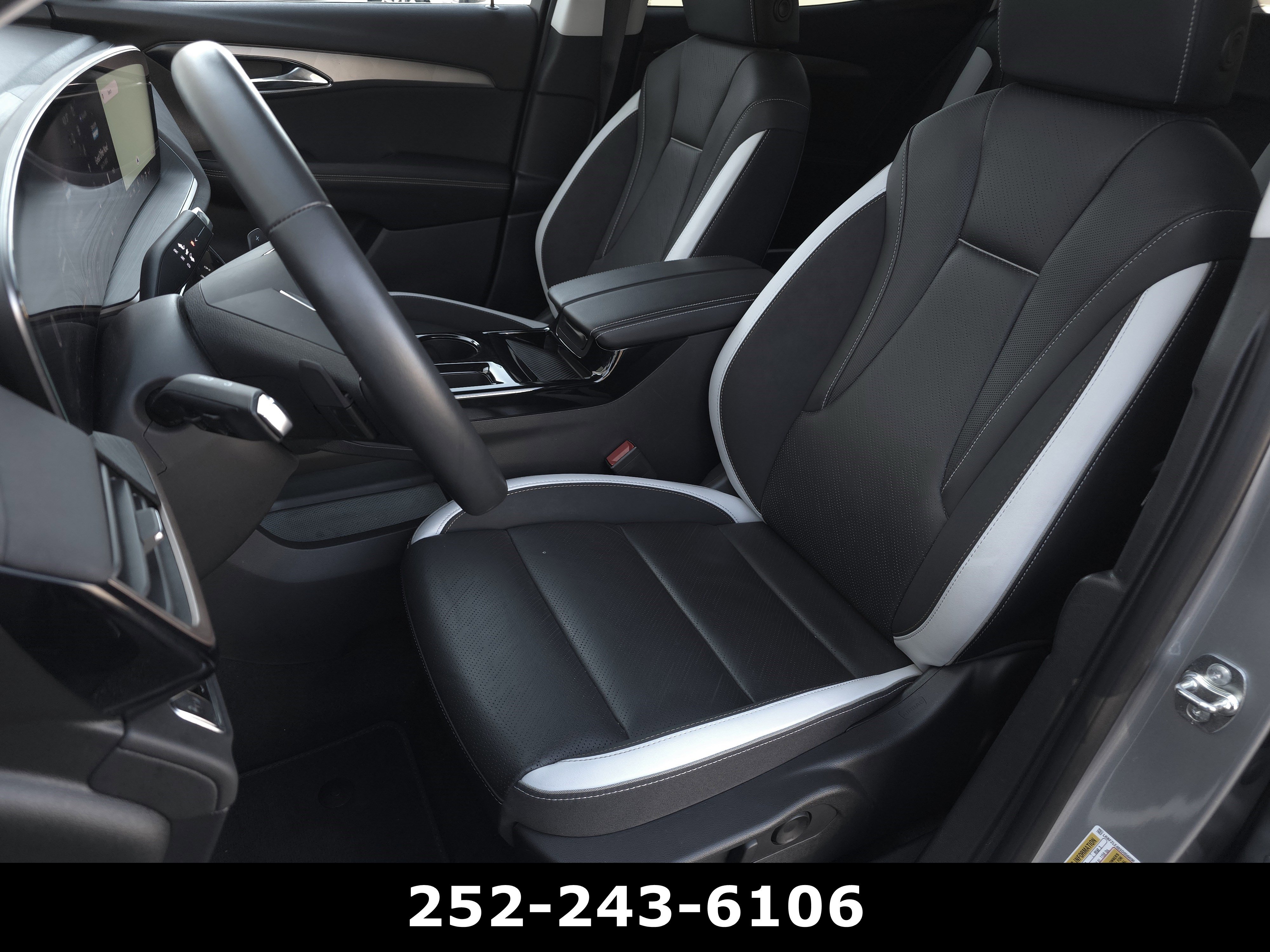 Used 2025 Buick Envision Sport Touring image 10