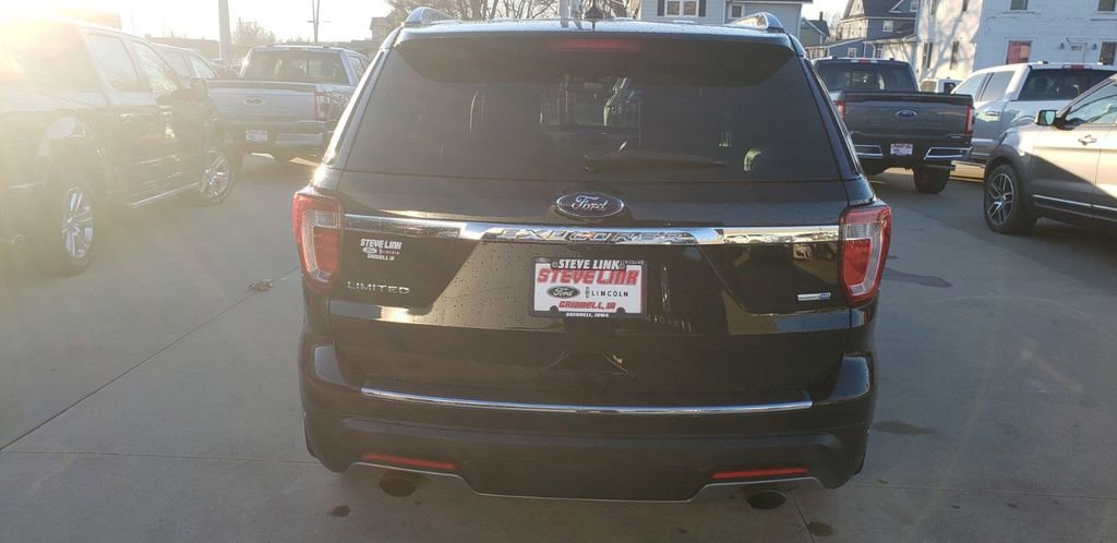 Used 2019 Ford Explorer Limited w/ Ford Safe & Smart Package image 8