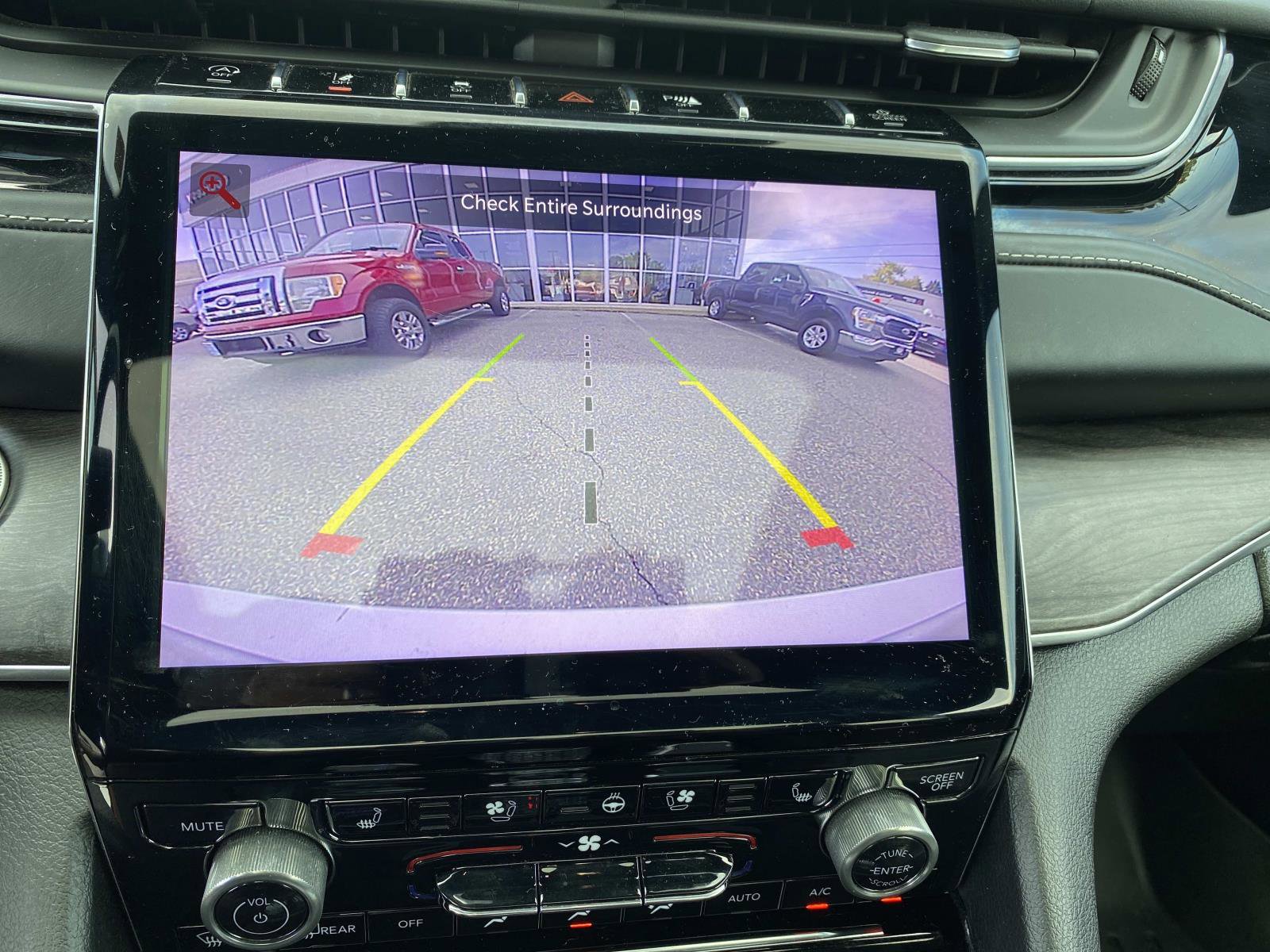 Used 2022 Jeep Grand Cherokee L Overland image 12