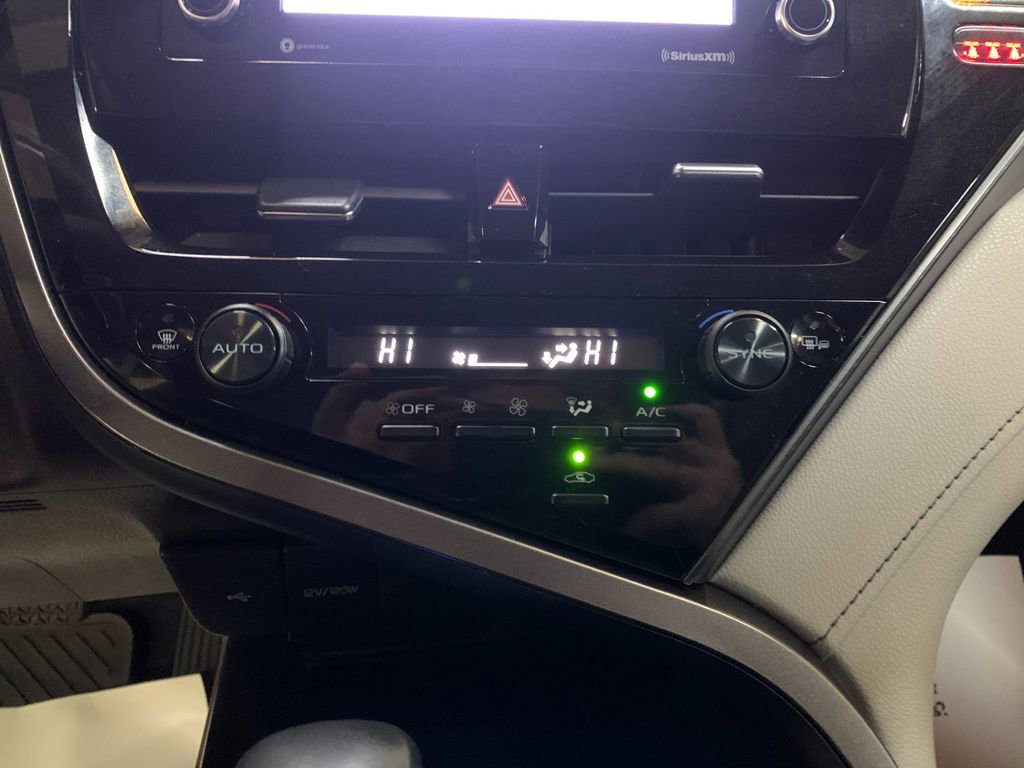 Used 2023 Toyota Camry SE w/ Blackout Package (TMS) image 22
