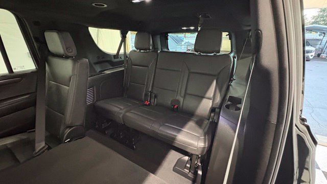 Used 2025 Chevrolet Suburban Z71 AWD/4WD image 20