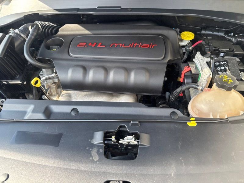 Used 2018 Jeep Compass Limited w/ Navigation Group AWD/4WD image 38
