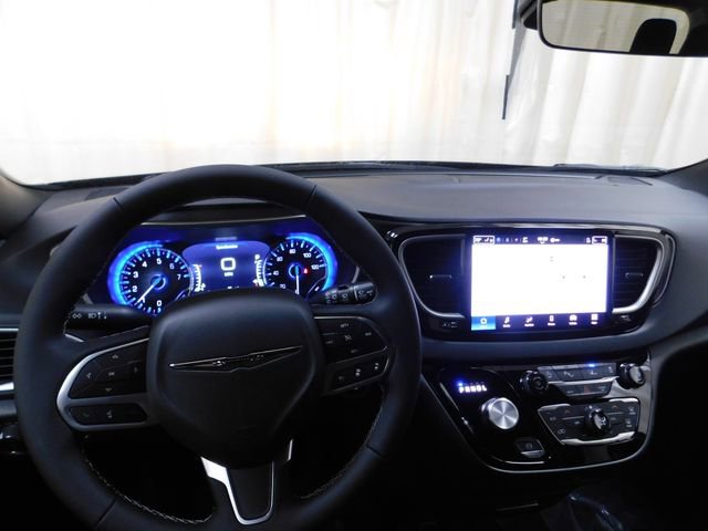 New 2026 Chrysler Voyager LX image 30