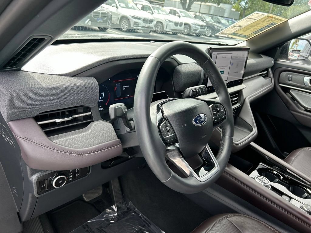 Used 2026 Ford Explorer Platinum RWD image 21