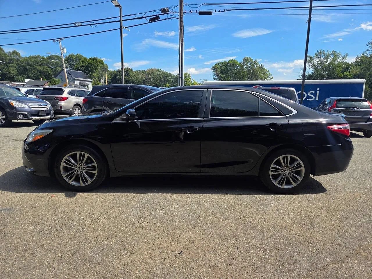 Used 2015 Toyota Camry SE FWD image 23