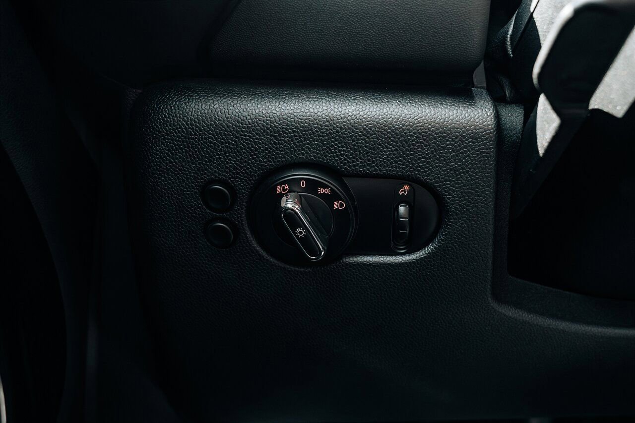 Used 2019 MINI Cooper John Cooper Works FWD image 29