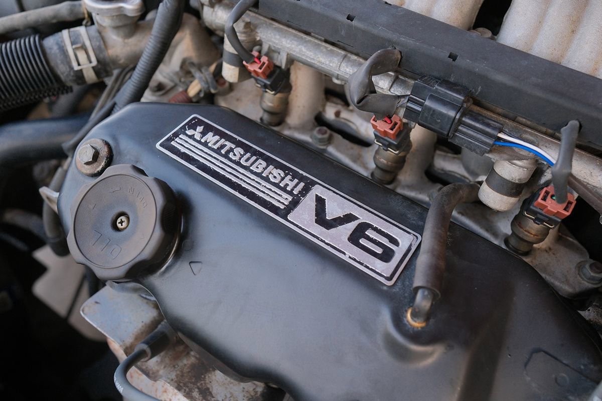 Used 1998 Mitsubishi 3000GT FWD image 35