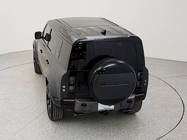 Used 2023 Land Rover Defender 110 image 36