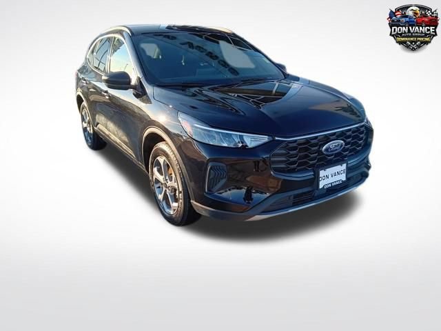 Used 2025 Ford Escape ST-Line AWD/4WD image 2
