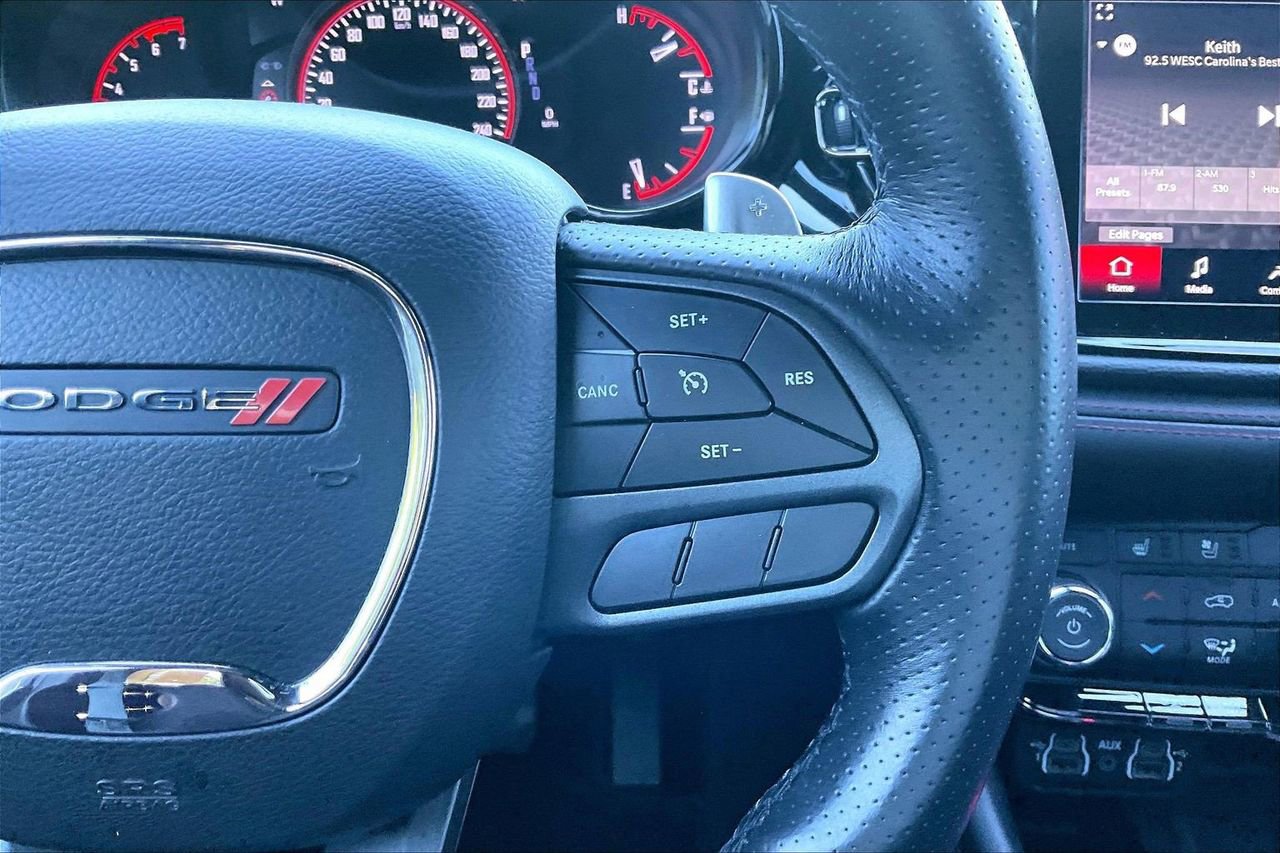 Used 2022 Dodge Durango R/T w/ Blacktop Package AWD/4WD image 33