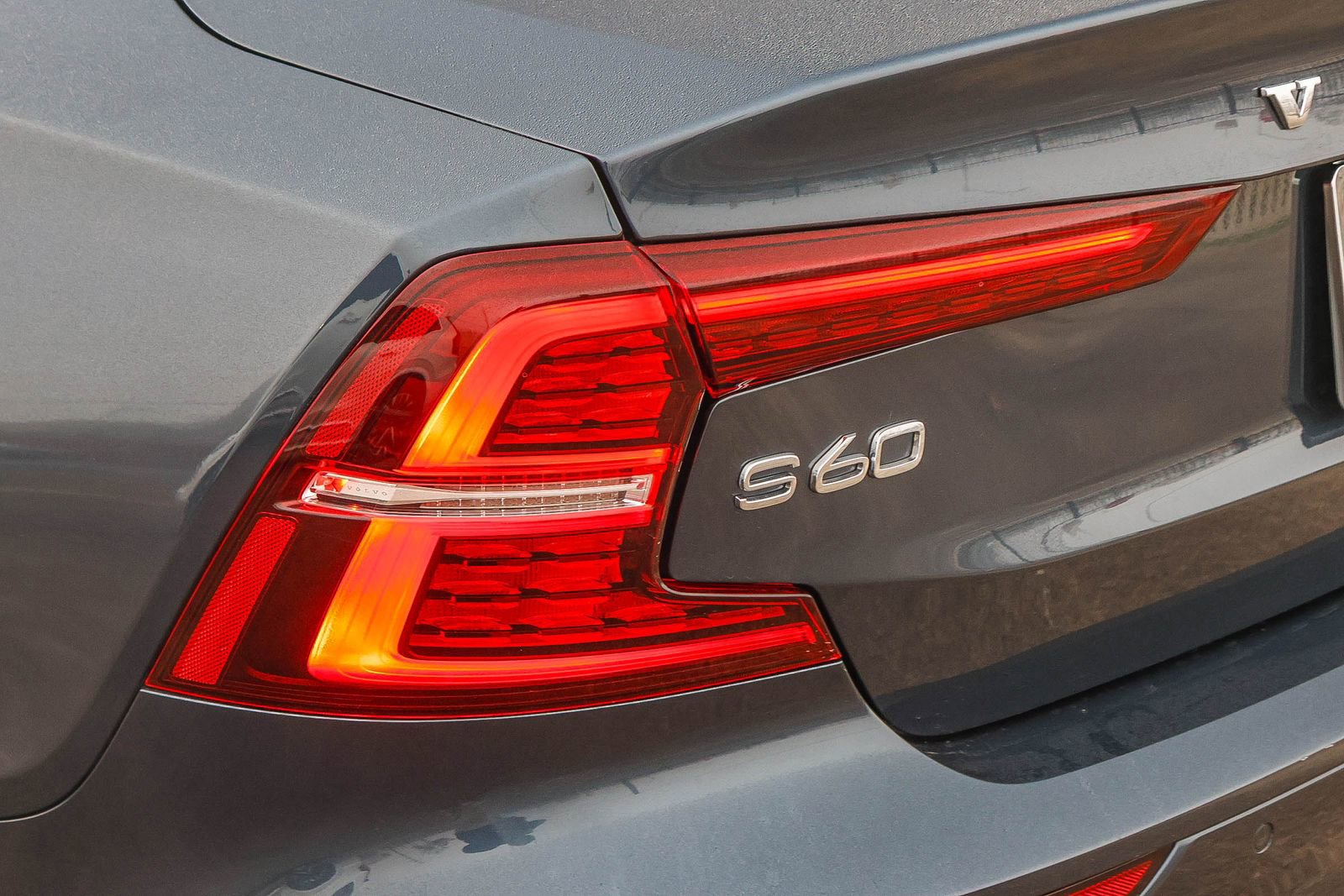 Used 2023 Volvo S60 B5 Plus w/ Protection Package Premier image 12