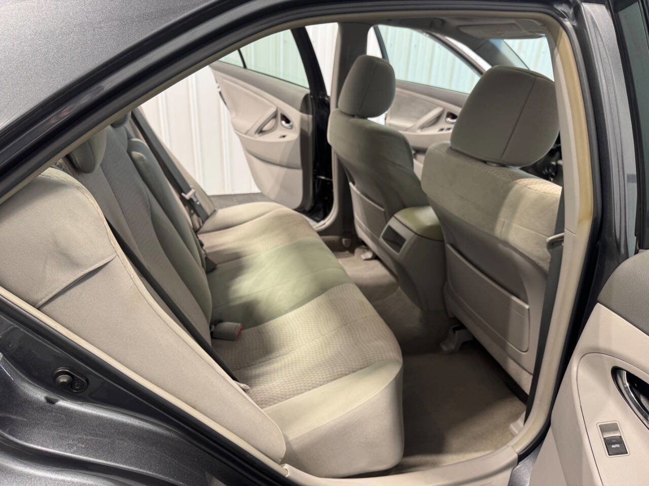 Used 2011 Toyota Camry LE w/ LE Extra-Value Pkg image 23