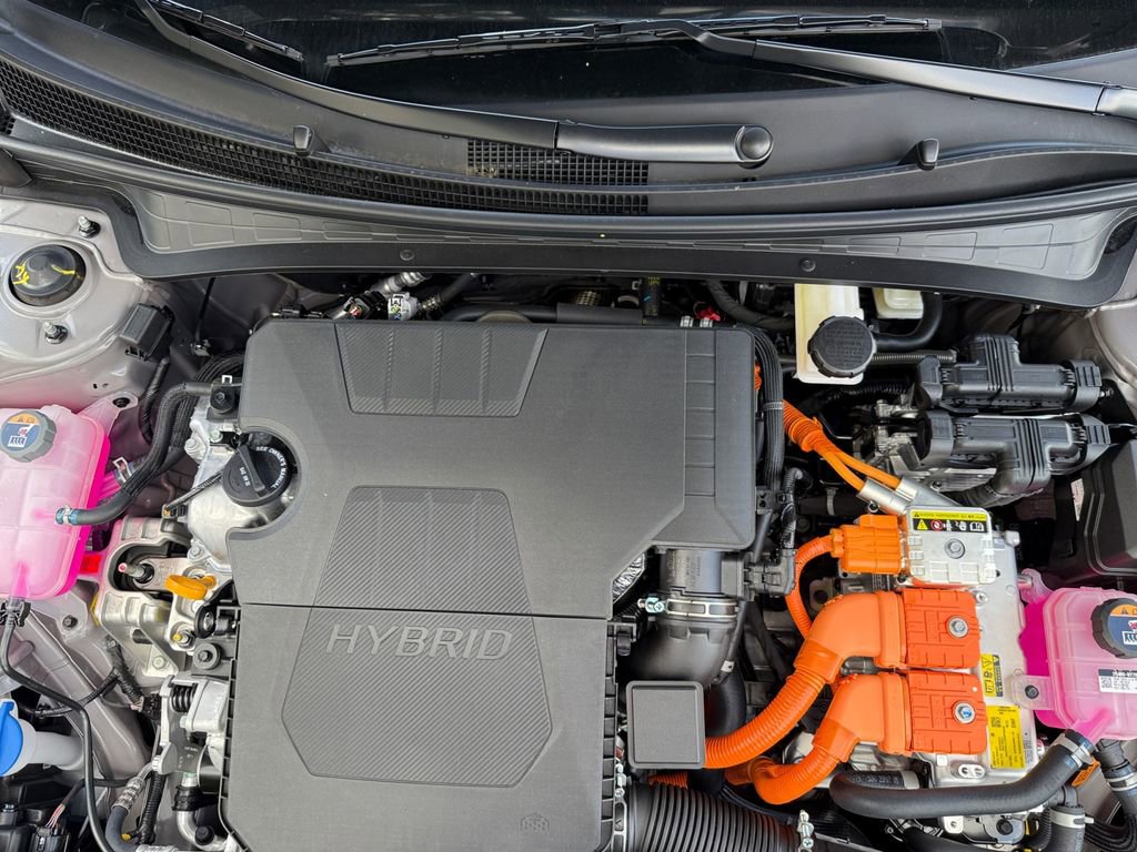 Used 2025 Hyundai Elantra Limited image 27