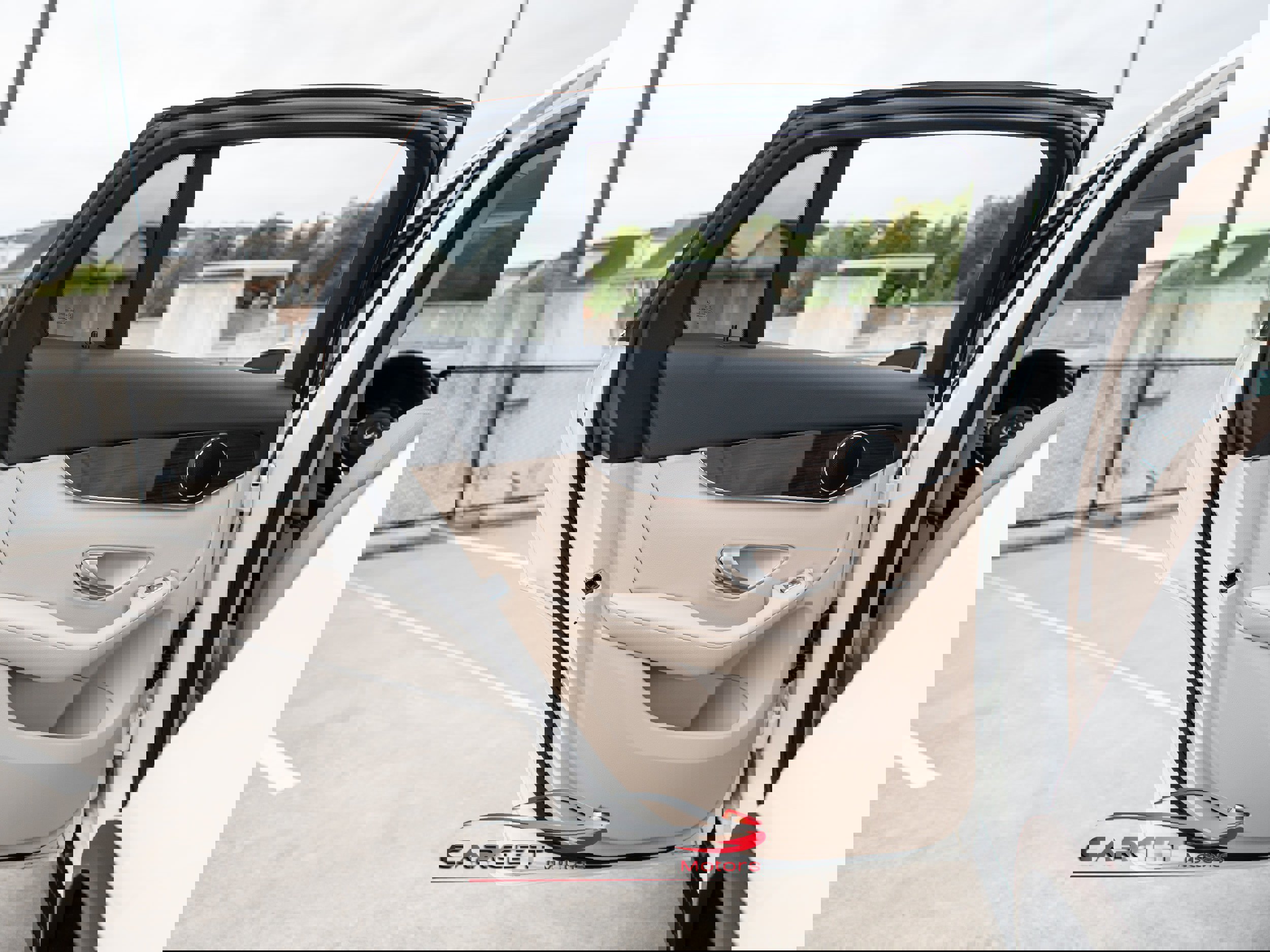 Used 2020 Mercedes-Benz GLC 300 4MATIC image 43