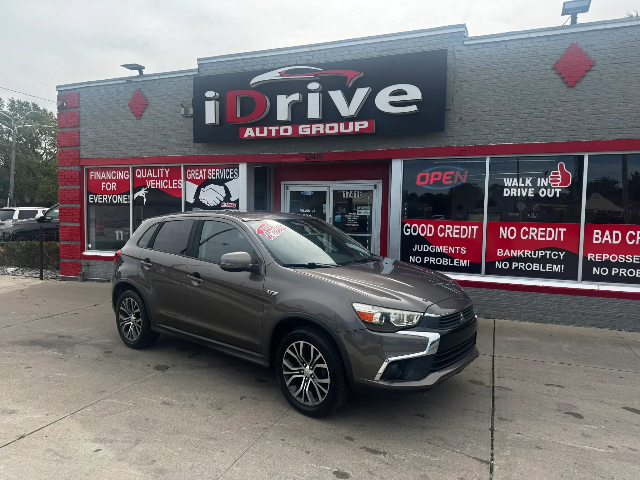 Used 2017 Mitsubishi Outlander Sport ES AWD/4WD image 1