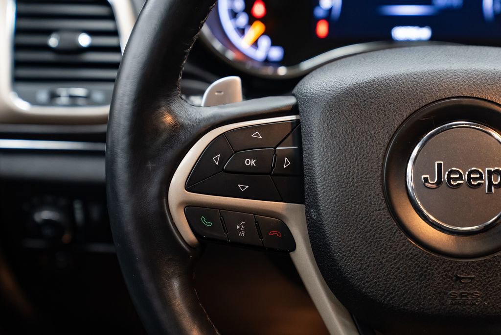 Used 2015 Jeep Grand Cherokee Limited image 16