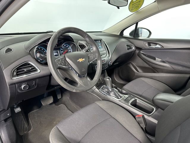 Used 2017 Chevrolet Cruze LT w/ Convenience Package image 12