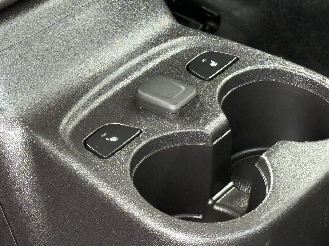 Used 2018 Chevrolet Volt Premier w/ Driver Confidence Package FWD image 14