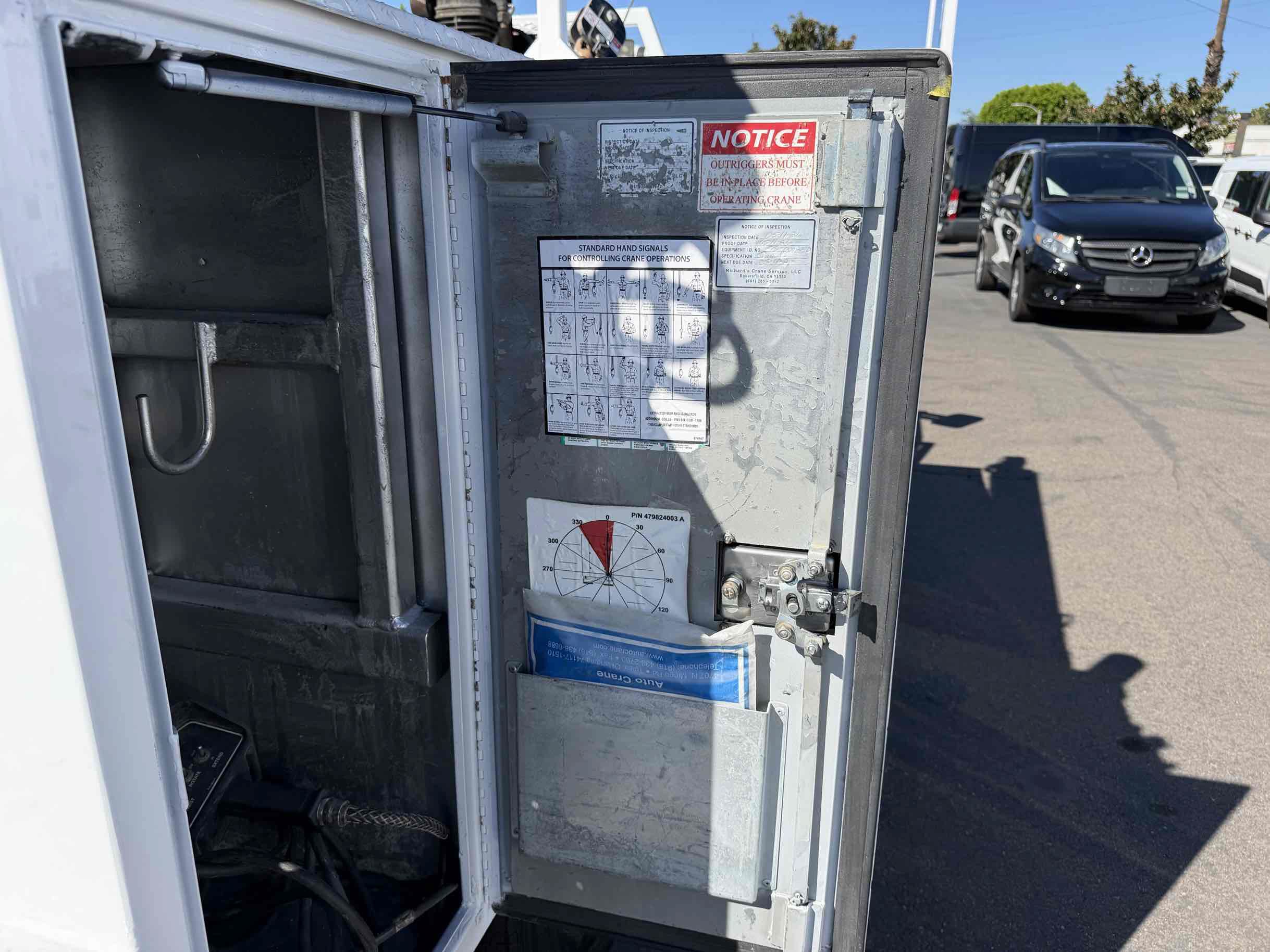 Used 2017 GMC Sierra 3500 2WD Regular Cab image 12