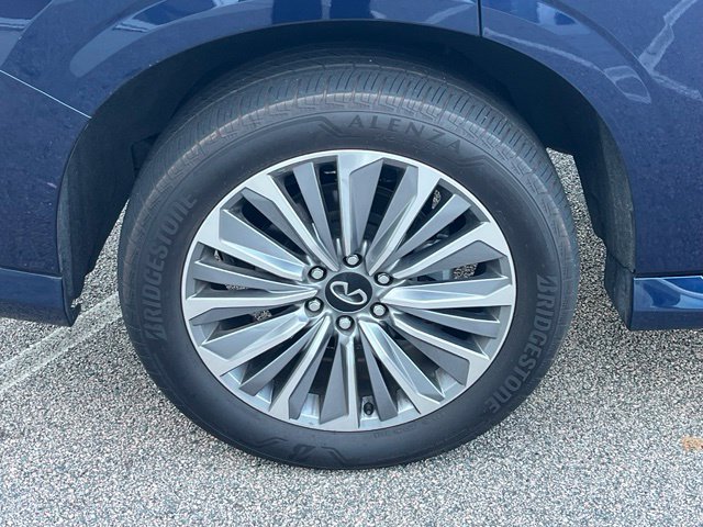 Used 2025 INFINITI QX80 Sensory AWD/4WD image 15