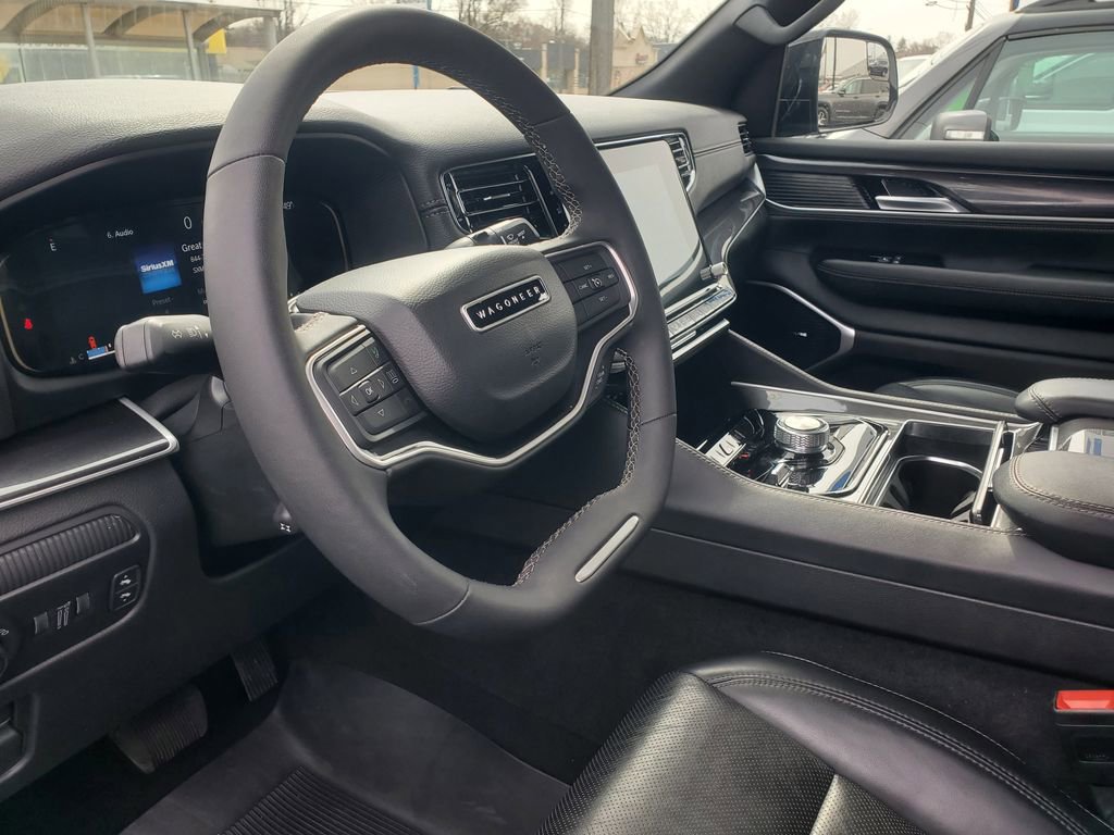 Used 2024 Jeep Wagoneer 4WD image 17
