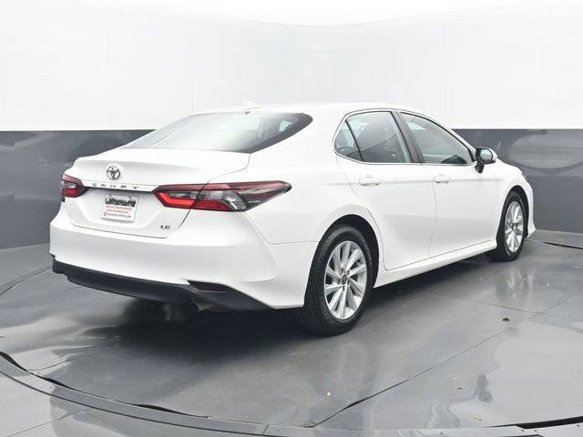 Used 2021 Toyota Camry LE image 22