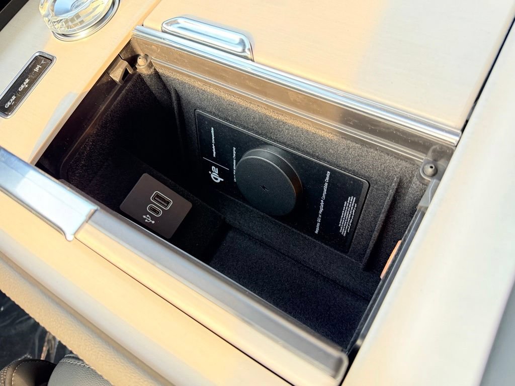 New 2027 Lincoln Navigator L Premier AWD/4WD image 16