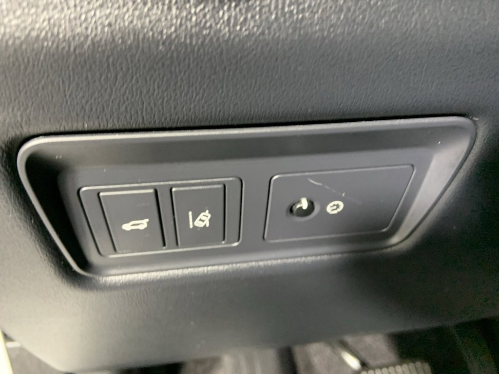 Used 2016 Land Rover Range Rover HSE image 31