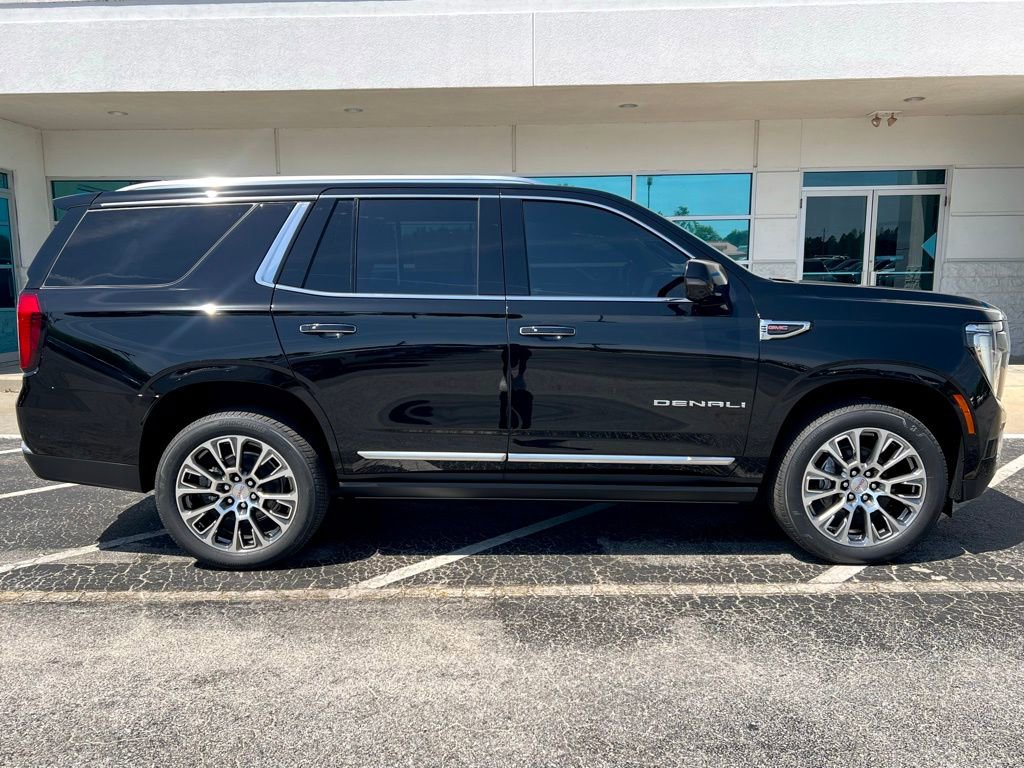 New 2026 GMC Yukon Denali w/ Denali Reserve Package RWD image 3