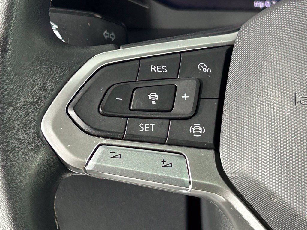 Used 2023 Volkswagen Atlas Cross Sport SE w/ Panoramic Sunroof Package AWD/4WD image 27