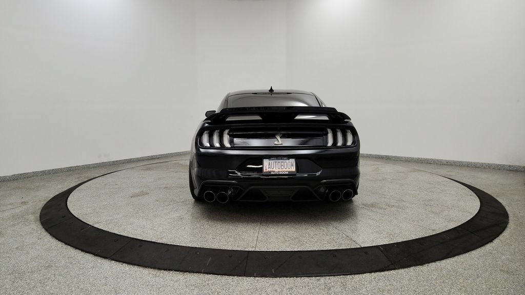 Used 2020 Ford Mustang Shelby GT500 w/ Technology Package RWD image 4