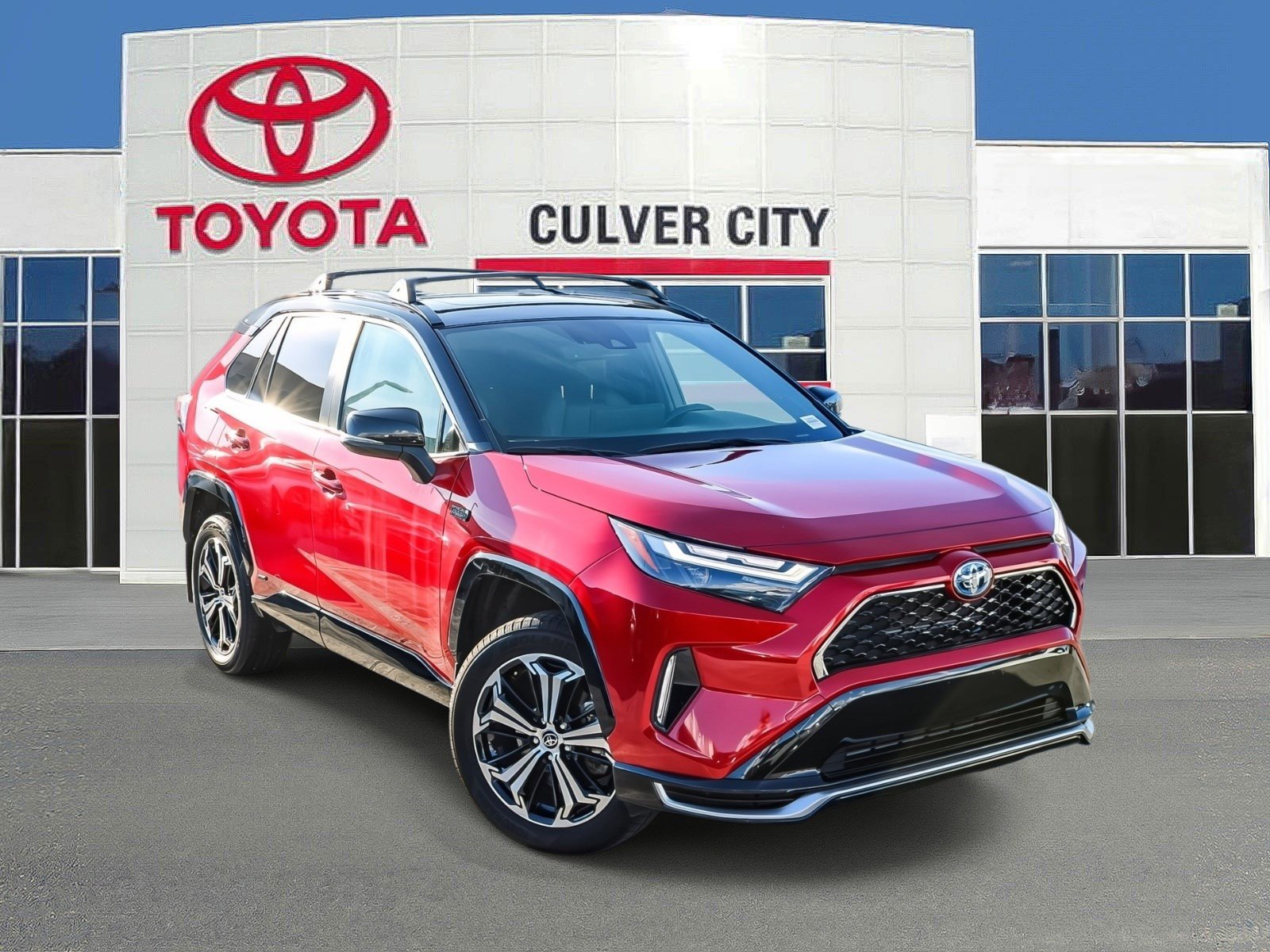 Used 2023 Toyota RAV4 XSE w/ Weather Package image 1