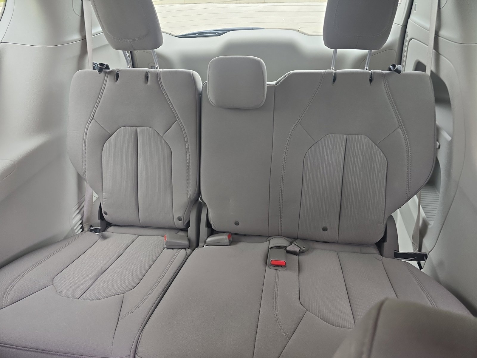 Used 2021 Chrysler Pacifica Touring image 23