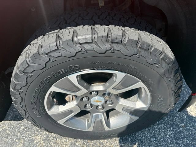 Used 2017 Chevrolet Colorado Z71 AWD/4WD image 20