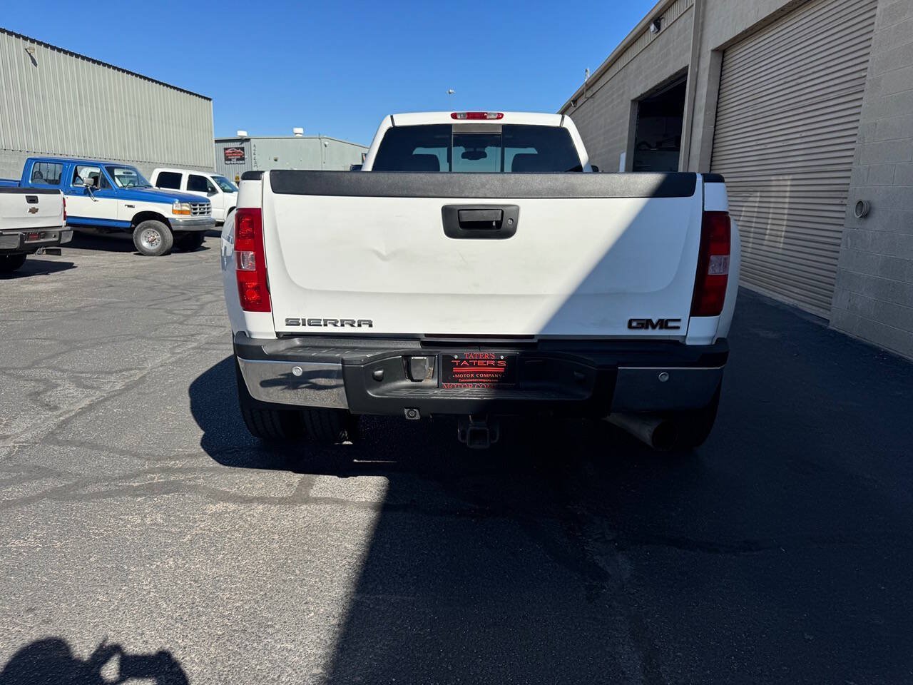 Used 2007 GMC Sierra 3500 SLT w/ Entertainment Package AWD/4WD image 7