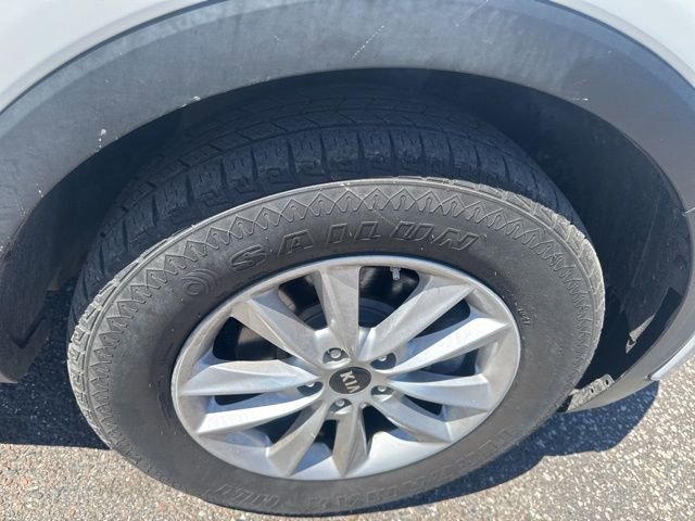 Used 2020 Kia Sorento LX image 25