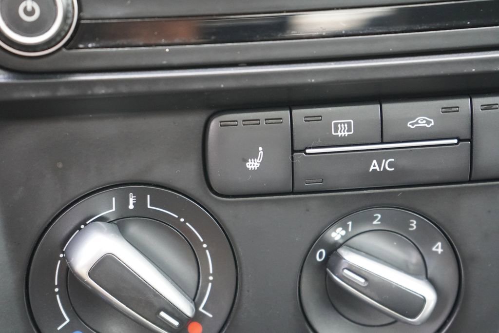 Used 2017 Volkswagen Jetta SE FWD image 33