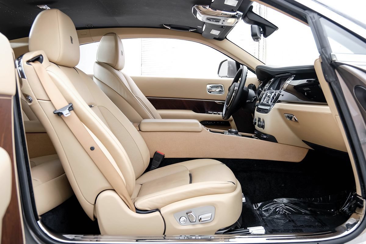 Used 2016 Rolls-Royce Wraith RWD image 37