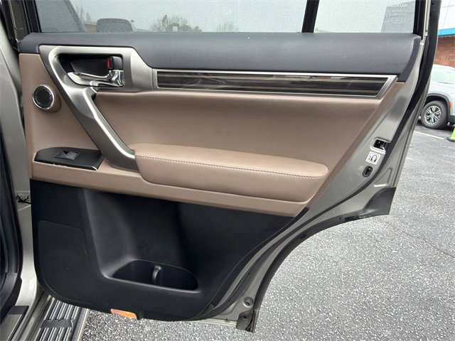 Used 2023 Lexus GX 460 Premium image 16