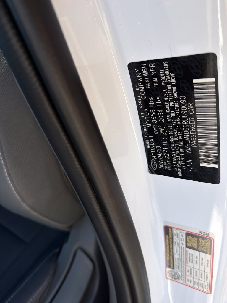 Certified 2024 Hyundai Elantra SEL FWD image 29