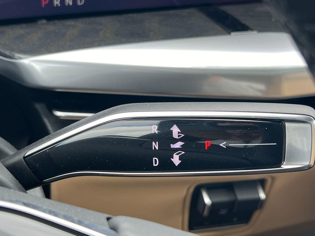 New 2025 Cadillac Escalade IQ Luxury 2 image 16