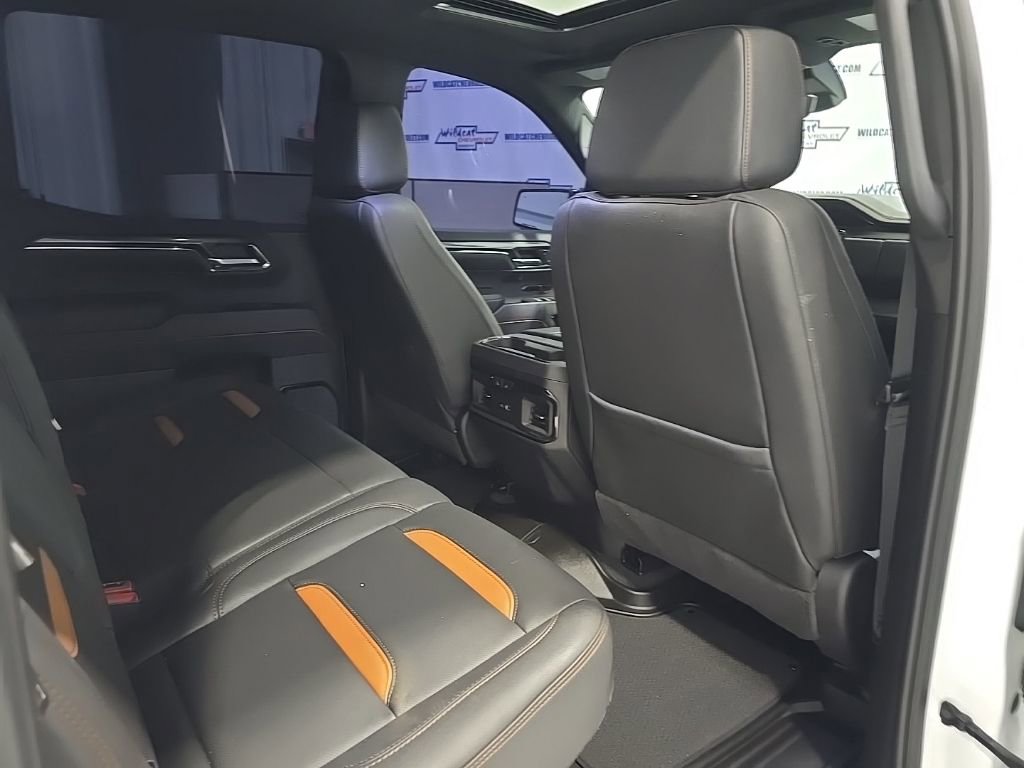 Used 2024 GMC Sierra 1500 AT4 w/ Technology Package image 23