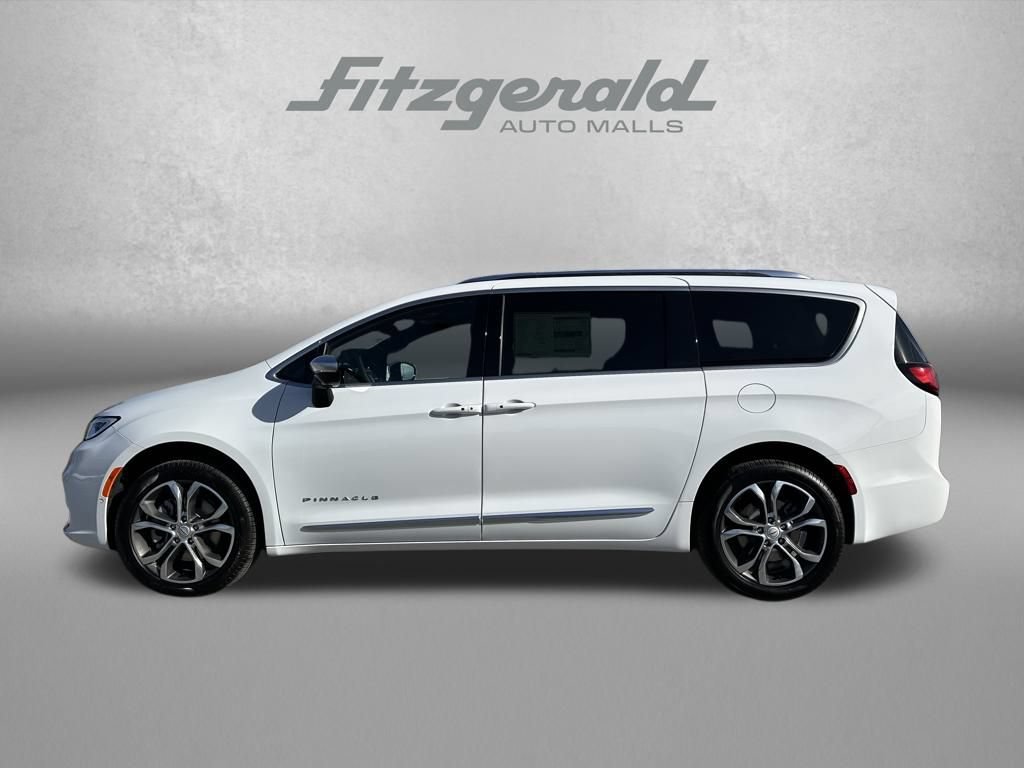 New 2026 Chrysler Pacifica Pinnacle AWD/4WD image 8