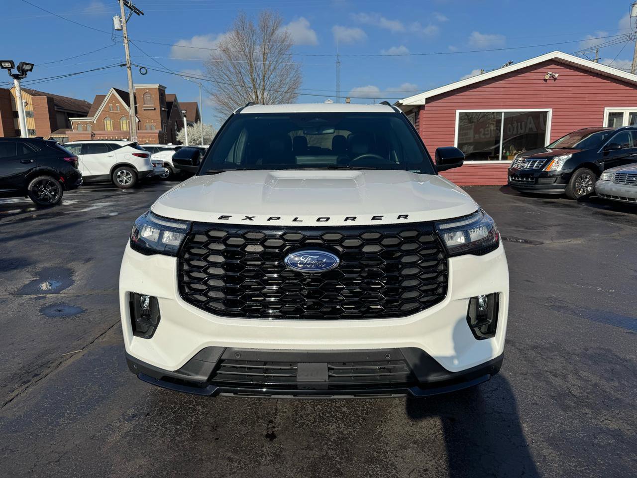 Used 2025 Ford Explorer ST-Line w/ Premium Package AWD/4WD image 2