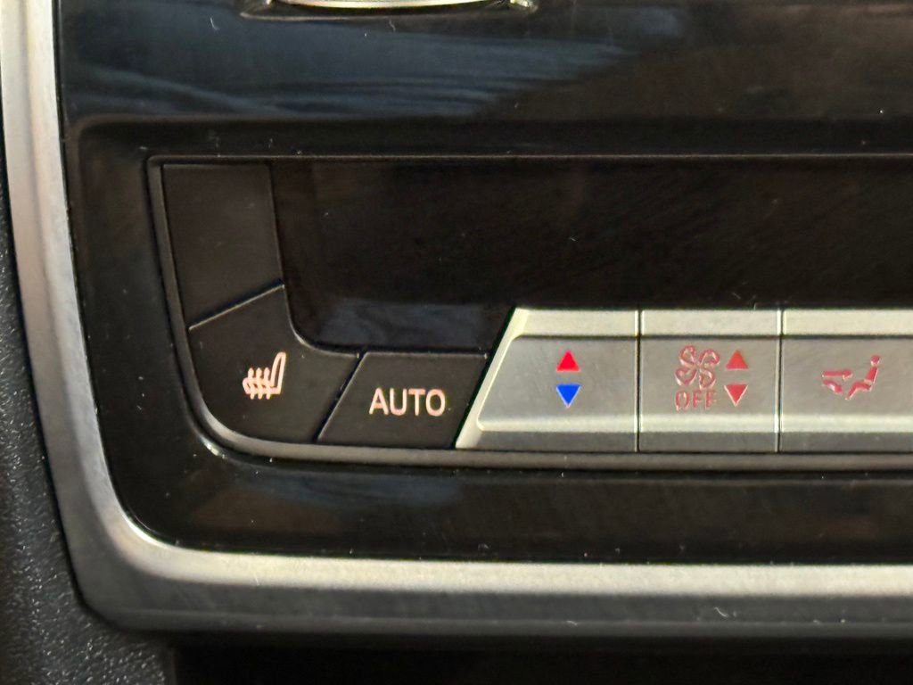 Used 2020 BMW X7 M50i AWD/4WD image 26